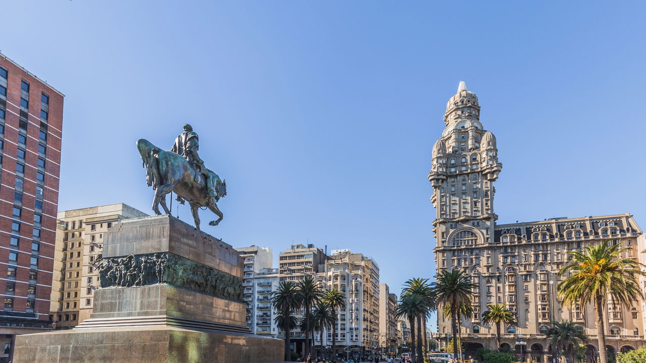 Entre mercado, mar e memória Montevidéu atrai 1 milhão de turistas e acolhe como poucas