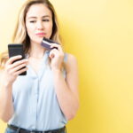 Você pode estar pagando mais na conta de luz por aparelhos que nem estão ligados