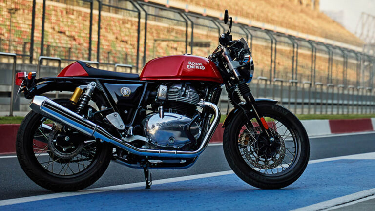 A moto indiana que está conquistando os brasileiros com estilo e economia