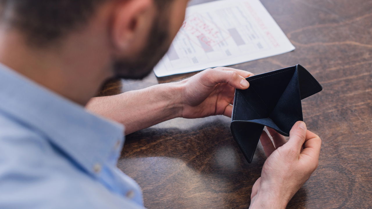 O erro silencioso que esvazia sua conta mesmo quando você tenta economizar